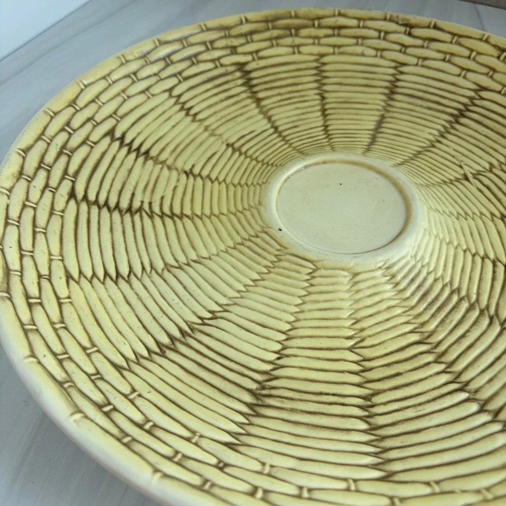 Georges Briard Tisket-Tasket Yellow Basketweave Ceramic Serving Bowl 12